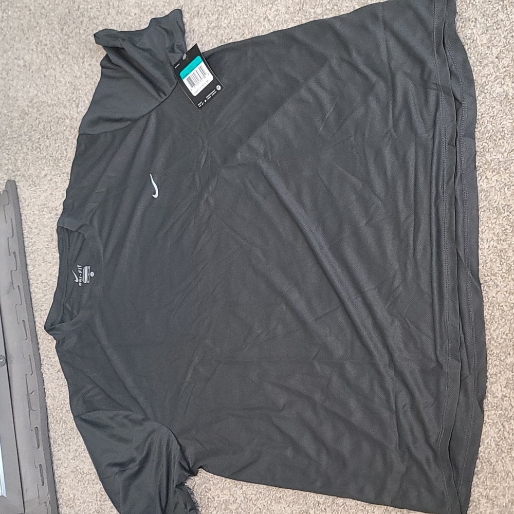 Nike Dry Fit shirt nwt price firm